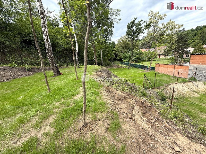 Pronájem  zahrady 250 m^2 Lutovítova, Kralupy nad Vltavou 