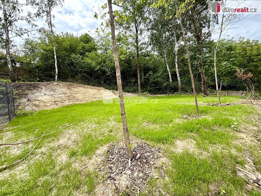 Pronájem  zahrady 250 m^2 Lutovítova, Kralupy nad Vltavou 