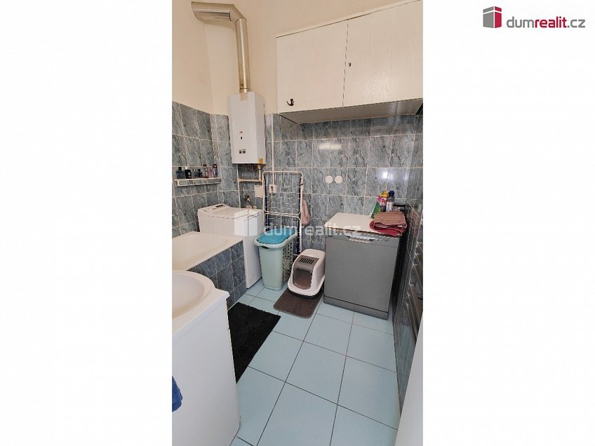 Pronájem bytu 2+kk 52 m^2 Mrštíkova, Praha 10 