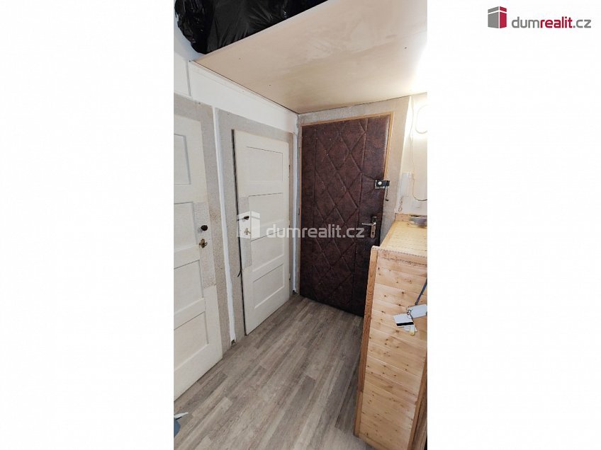 Pronájem bytu 2+kk 52 m^2 Mrštíkova, Praha 10 