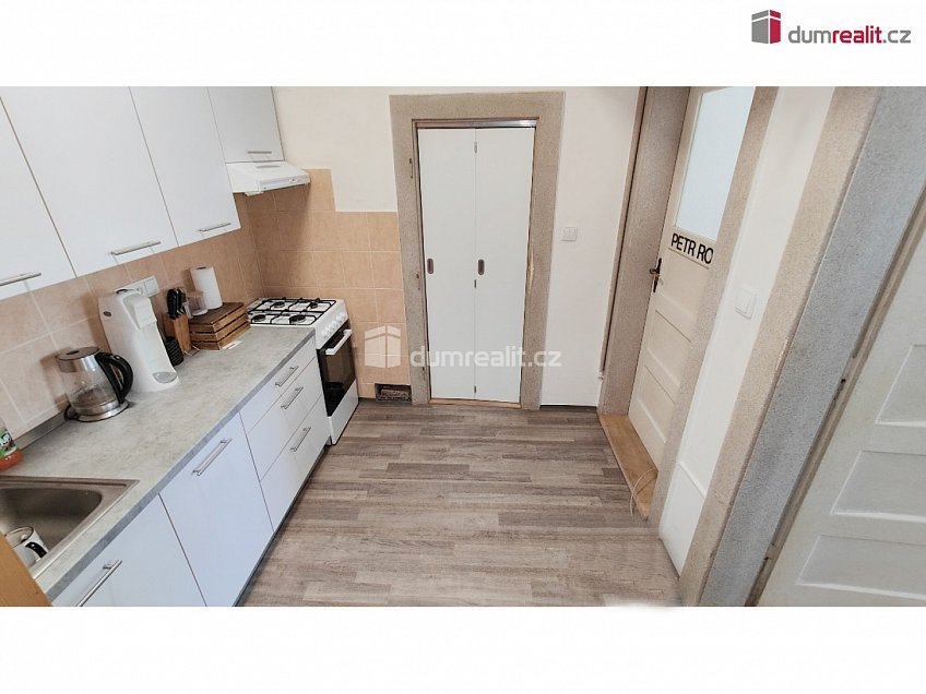 Pronájem bytu 2+kk 52 m^2 Mrštíkova, Praha 10 