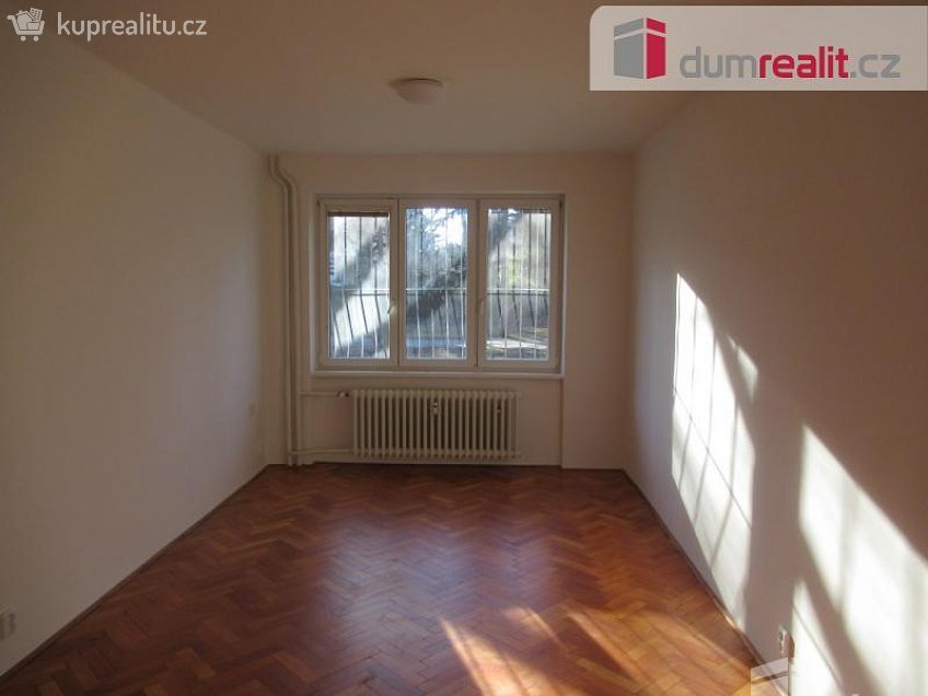 Pronájem bytu 3+kk 70 m^2 Na Petřinách, Praha 6 