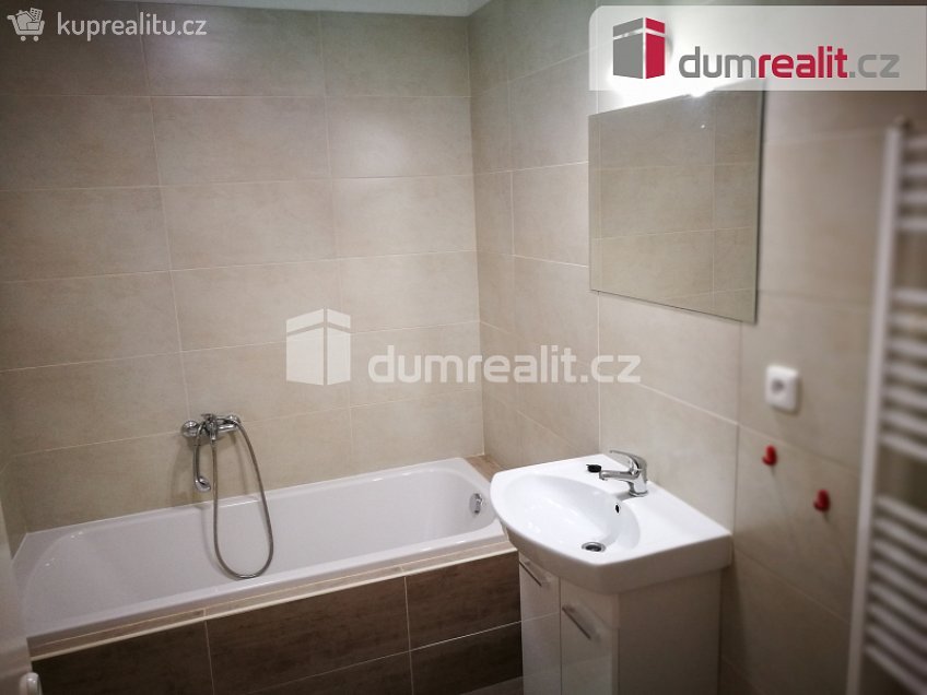 Pronájem bytu 2+kk 45 m^2 Pekařská, Opava 