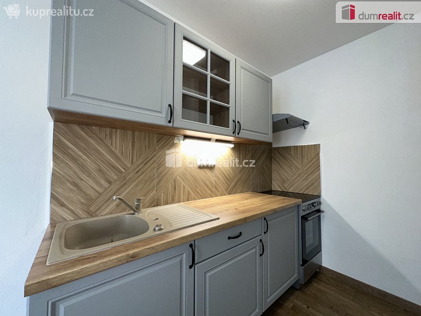 Pronájem bytu 1+kk 36 m^2 22. dubna, Mikulov 