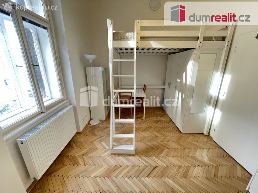Pronájem bytu 1+kk 22 m^2 Svornosti, Praha 5 