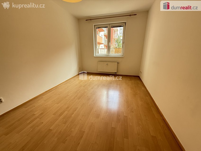 Pronájem bytu 2+kk 50 m^2 Velenovského, Praha 10 