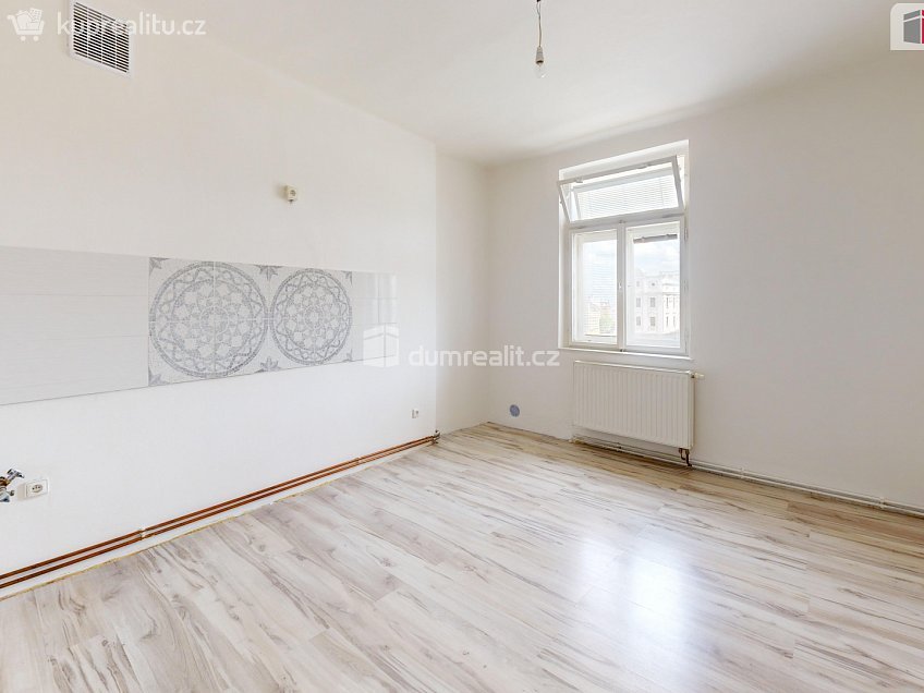 Pronájem bytu 2+1 76 m^2 Dolní náměstí, Opava 