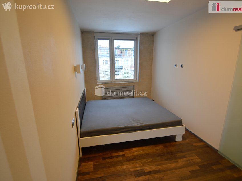Pronájem bytu 2+kk 53 m^2 Terezínská, Praha 18 