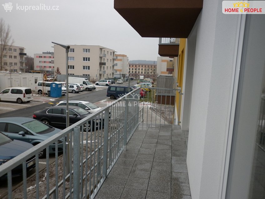 Pronájem bytu 2+kk 50 m^2 Armádní, Milovice 