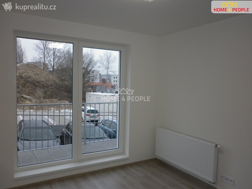 Pronájem bytu 2+kk 50 m^2 Armádní, Milovice 