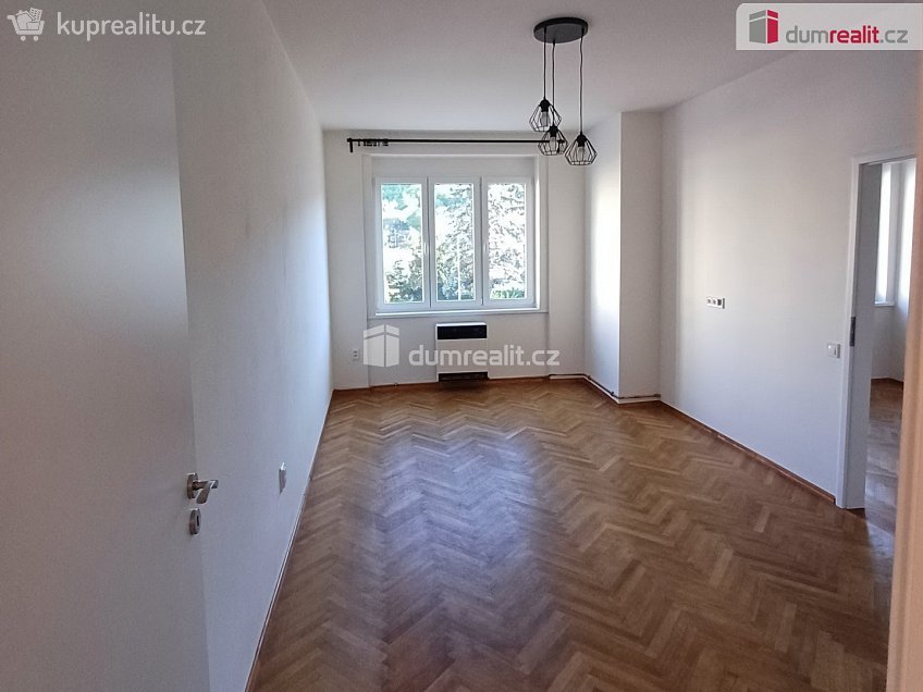Pronájem bytu 2+1 71 m^2 Plzeňská, Praha 5 