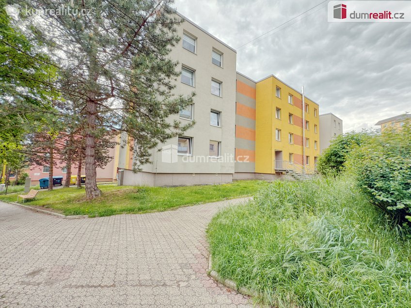 Prodej bytu 3+1 65 m^2 Jarní, Chlumec 