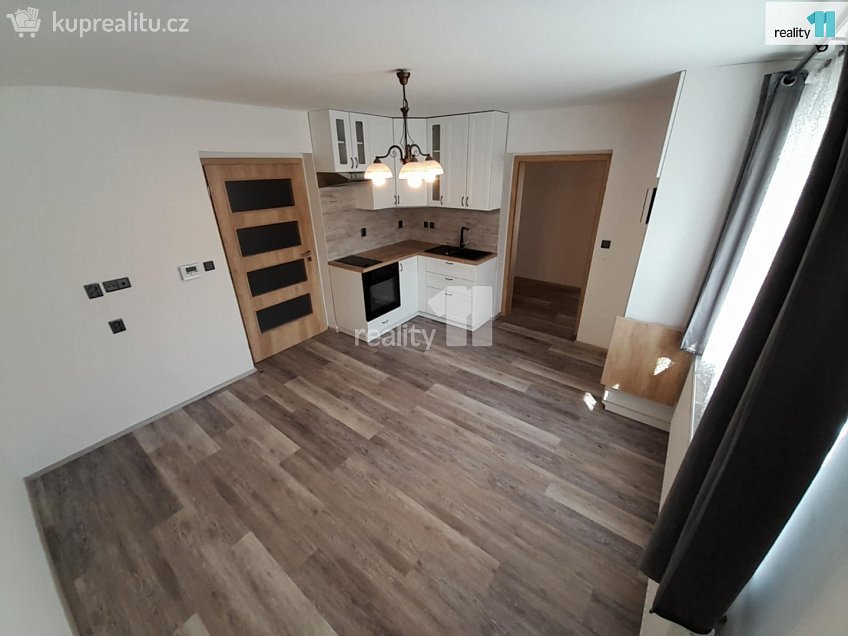 Pronájem bytu 3+kk 63 m^2 Na Kruhovce, Dolní Radechová 