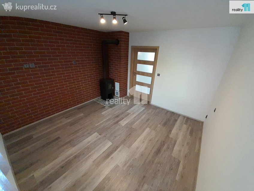 Pronájem bytu 3+kk 63 m^2 Na Kruhovce, Dolní Radechová 