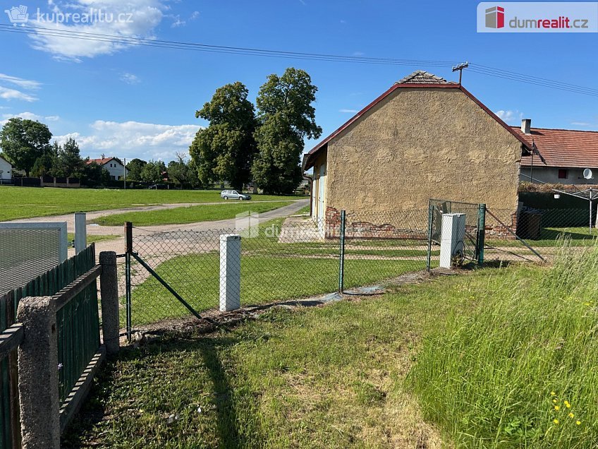 Prodej  stavebního pozemku 1187 m^2 Selmice, Selmice 