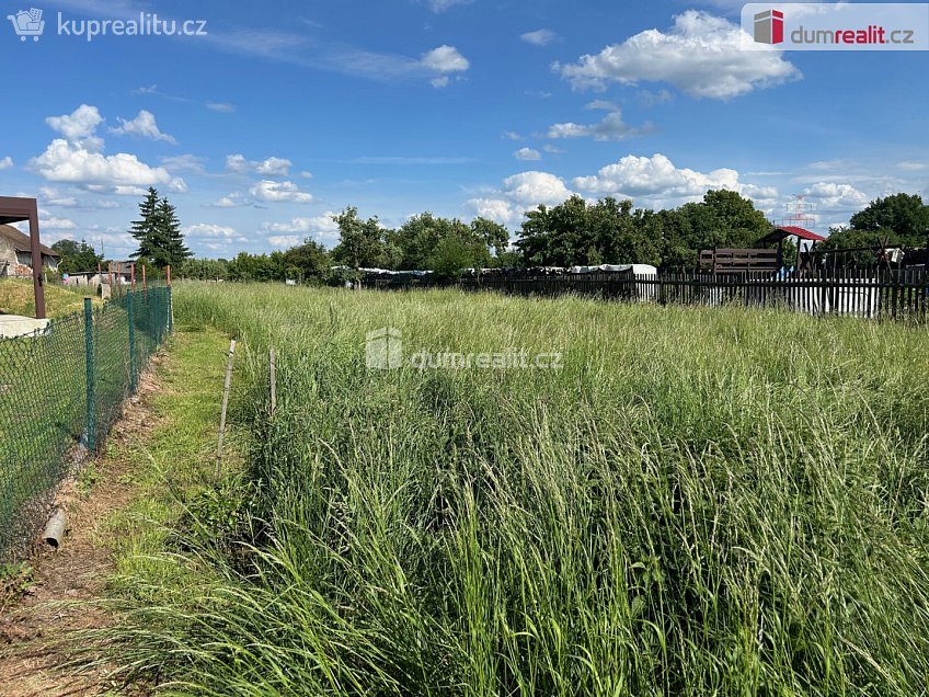 Prodej  stavebního pozemku 1187 m^2 Selmice, Selmice 