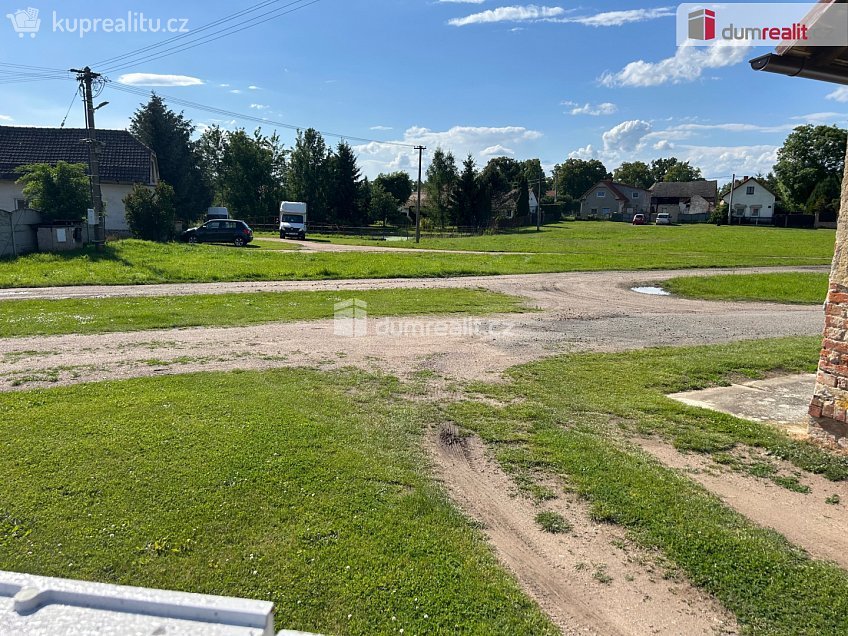 Prodej  stavebního pozemku 1187 m^2 Selmice, Selmice 