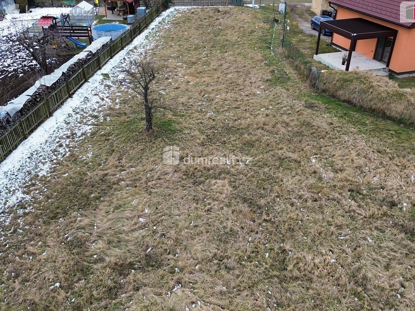 Prodej  stavebního pozemku 1187 m^2 Selmice, Selmice 