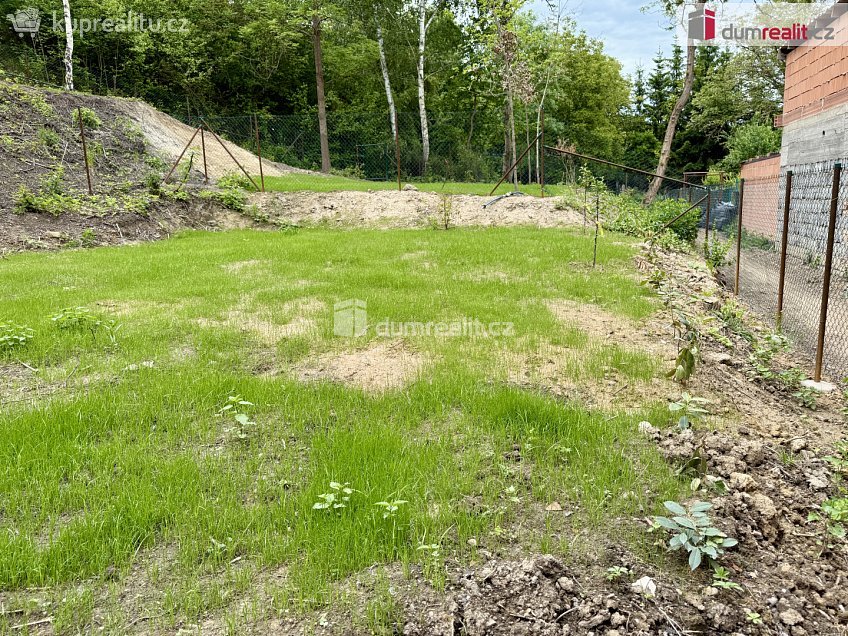Pronájem  zahrady 150 m^2 Lutovítova, Kralupy nad Vltavou 
