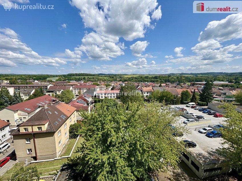 Pronájem bytu 2+1 52 m^2 Bezručova, Benešov 
