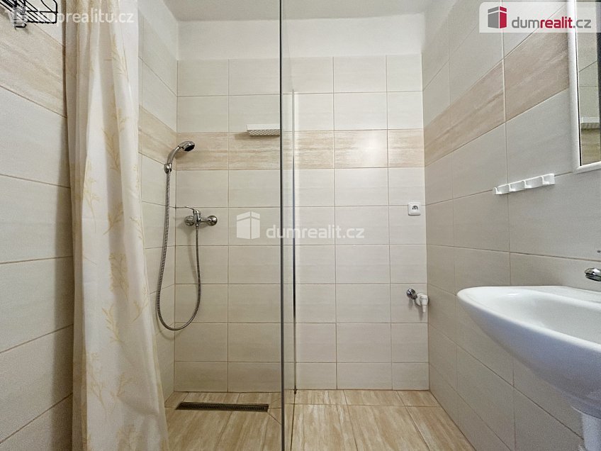 Pronájem bytu 2+1 52 m^2 Bezručova, Benešov 