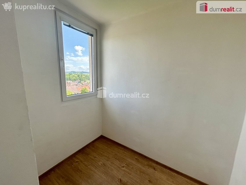 Pronájem bytu 2+1 52 m^2 Bezručova, Benešov 