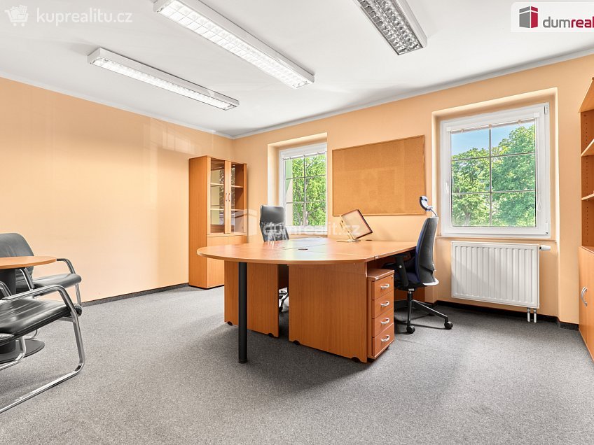 Pronájem  kanceláře 206 m^2 Libušina, Karlovy Vary 