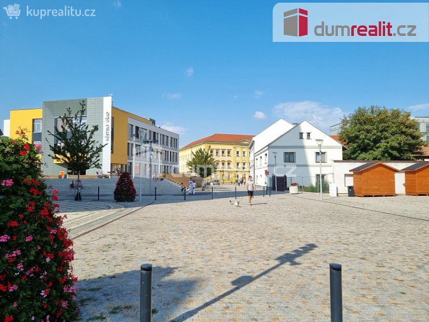 Pronájem  kanceláře 18 m^2 Palackého nám., Kralupy nad Vltavou 