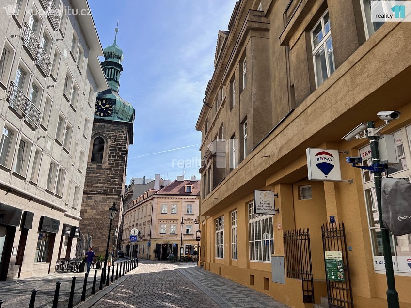 Pronájem  kanceláře 18 m^2 Samcova, Praha 1 