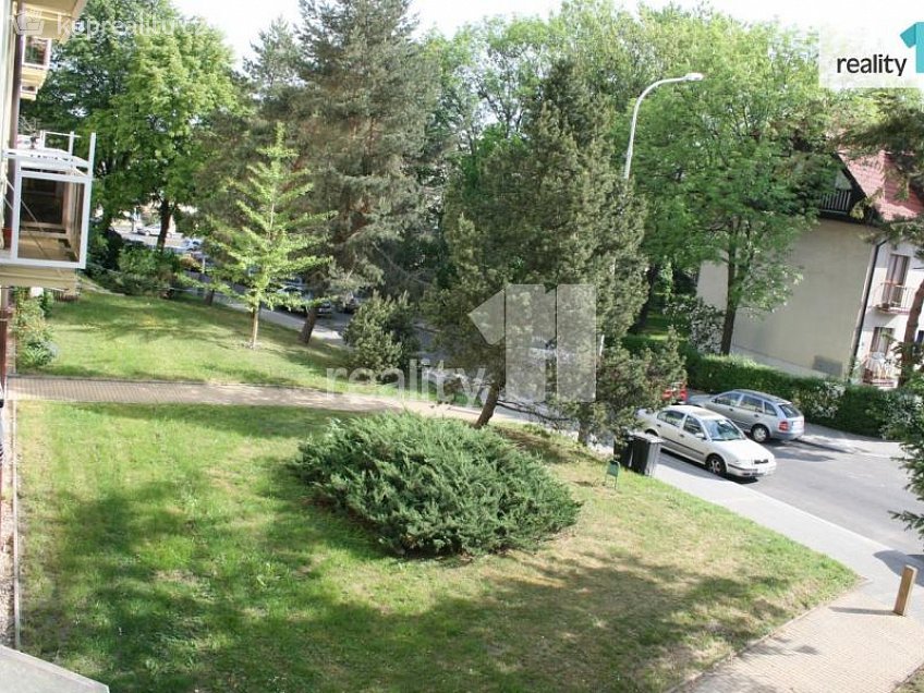 Pronájem bytu 1+1 36 m^2 Myslivečkova, Praha 6 