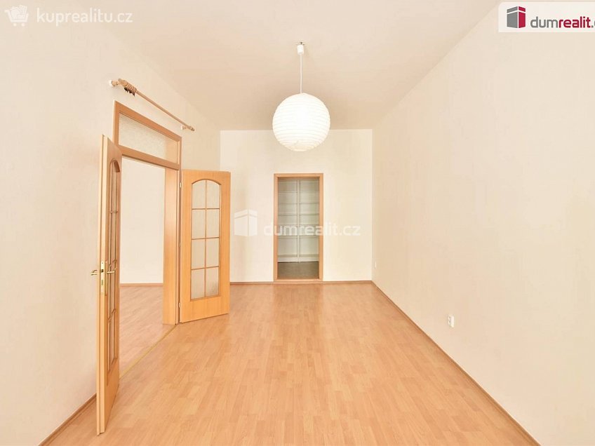 Pronájem bytu 2+1 75 m^2 Česká, České Budějovice 