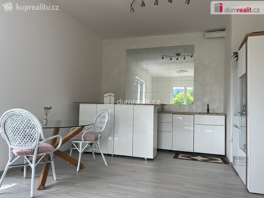 Prodej bytu 2+kk 58 m^2 Chebská, Mariánské Lázně 