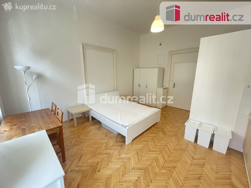 Pronájem bytu 1+kk 25 m^2 Svornosti, Praha 5 