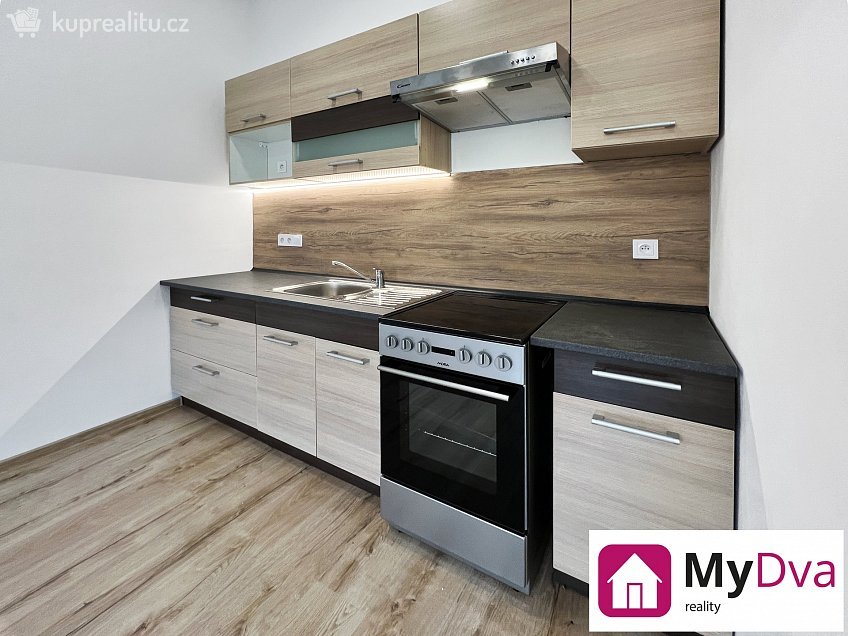 Pronájem bytu 1+1 35 m^2 Na Rejdišti, Znojmo 