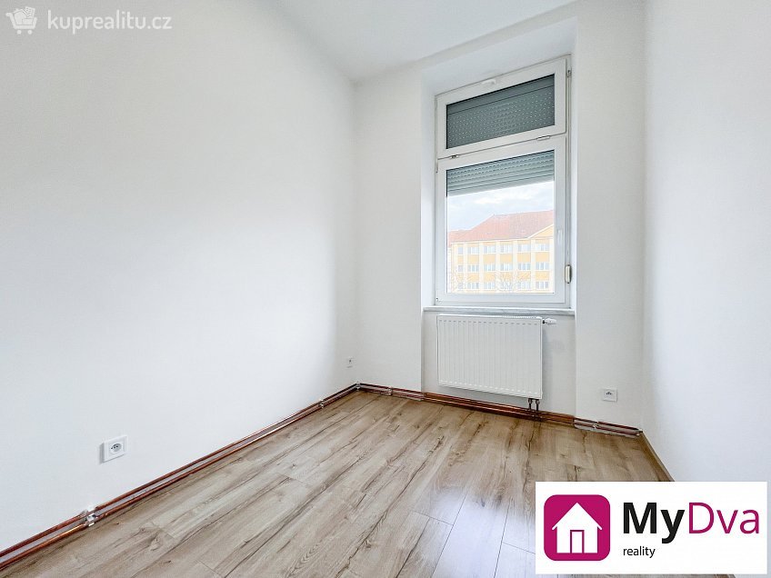 Pronájem bytu 1+1 35 m^2 Na Rejdišti, Znojmo 