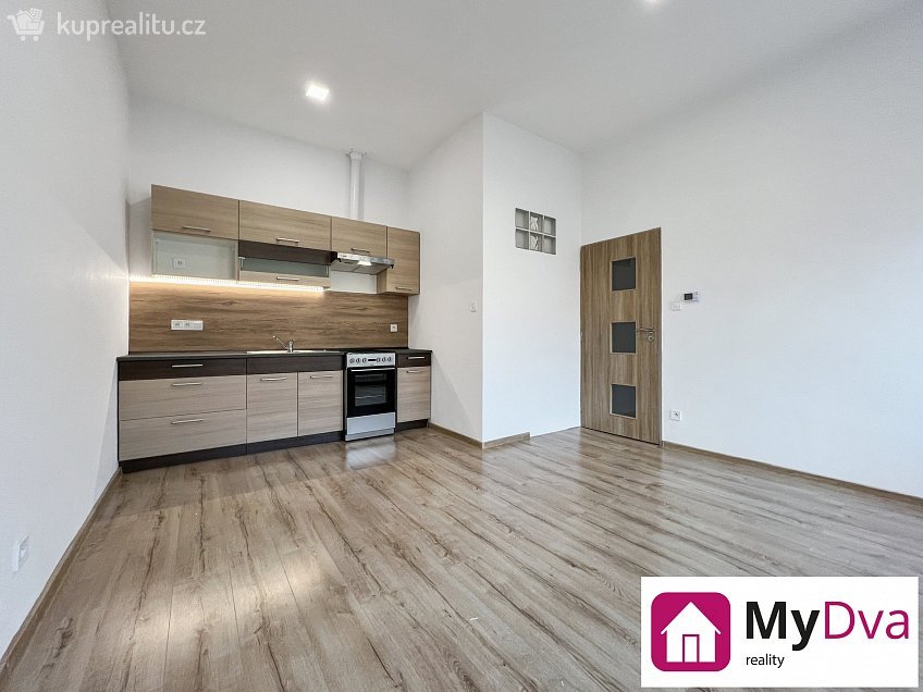 Pronájem bytu 1+1 35 m^2 Na Rejdišti, Znojmo 