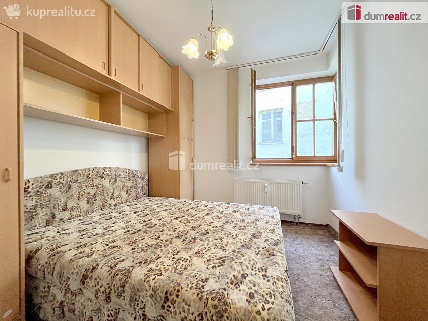 Pronájem bytu 2+kk 38 m^2 Husova, Trhové Sviny 