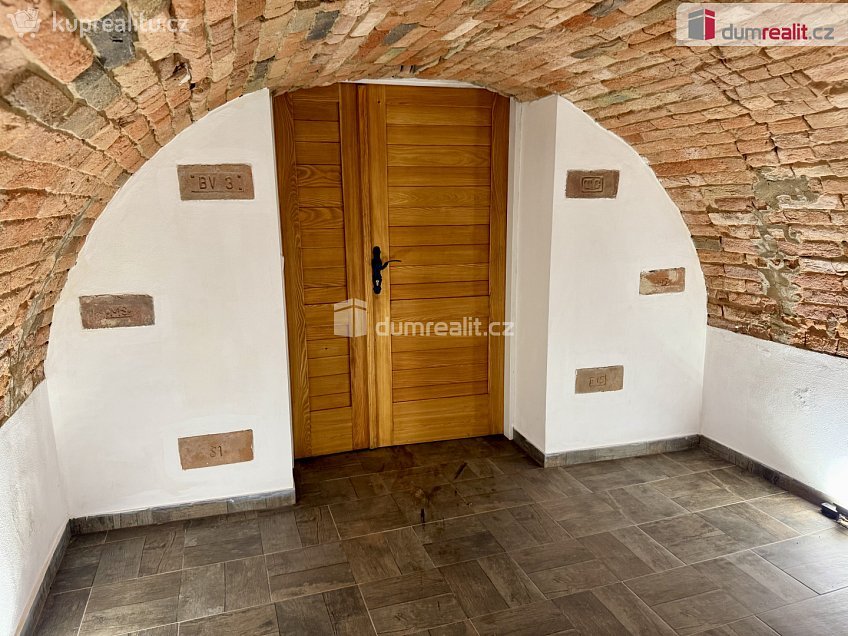 Prodej  restauračního zařízení 150 m^2 Domanín, Domanín 