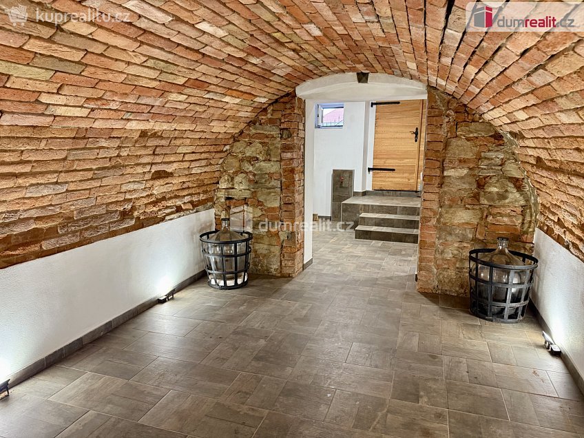 Prodej  restauračního zařízení 150 m^2 Domanín, Domanín 