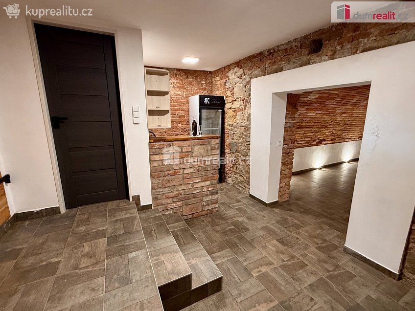 Prodej  restauračního zařízení 150 m^2 Domanín, Domanín 