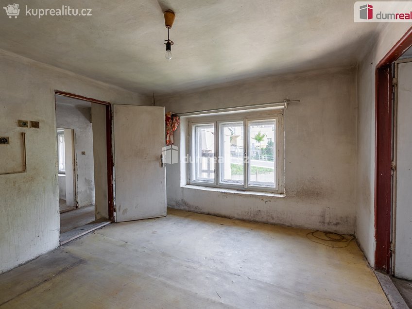 Prodej  rodinného domu 239 m^2 Strašecká, Rynholec 