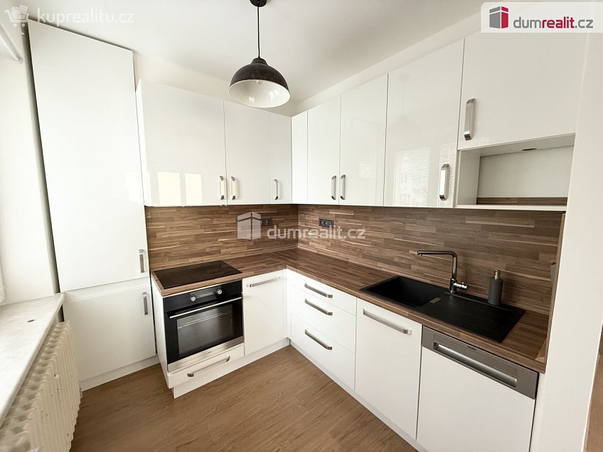 Pronájem bytu 3+kk 65 m^2 Školská čtvrť, Frenštát pod Radhoštěm 
