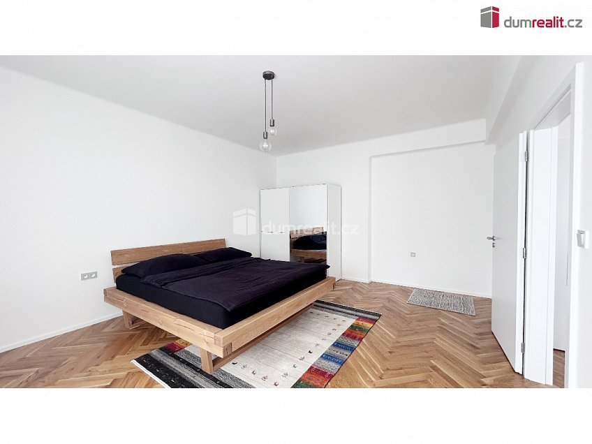 Prodej bytu 2+kk 53 m^2 Viklefova, Praha 3 