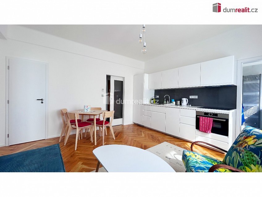 Prodej bytu 2+kk 53 m^2 Viklefova, Praha 3 