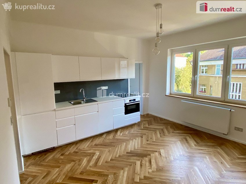 Prodej bytu 2+kk 53 m^2 Viklefova, Praha 3 