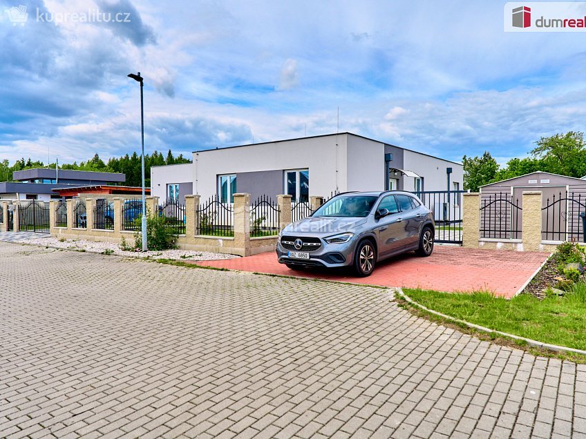 Prodej  rodinného domu 100 m^2 Nová Role, Nová Role 