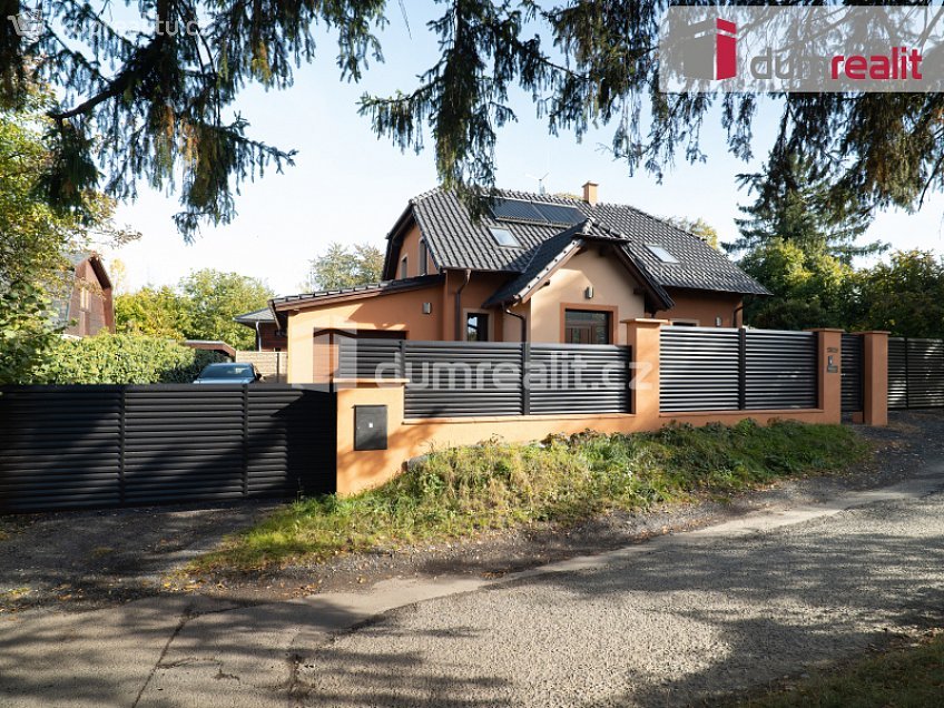 Prodej  rodinného domu 179 m^2 Thomayerova, Říčany 