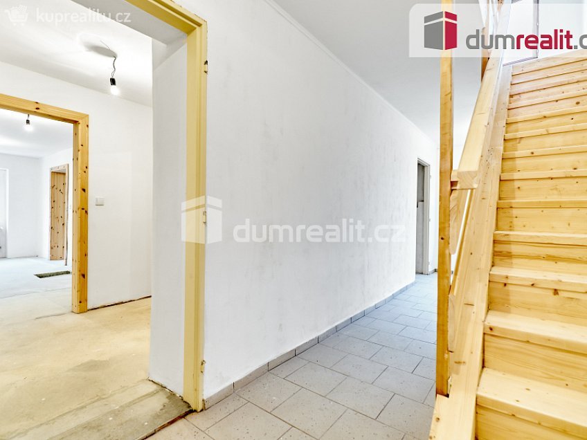 Prodej  rodinného domu 180 m^2 Střední, Pernink 