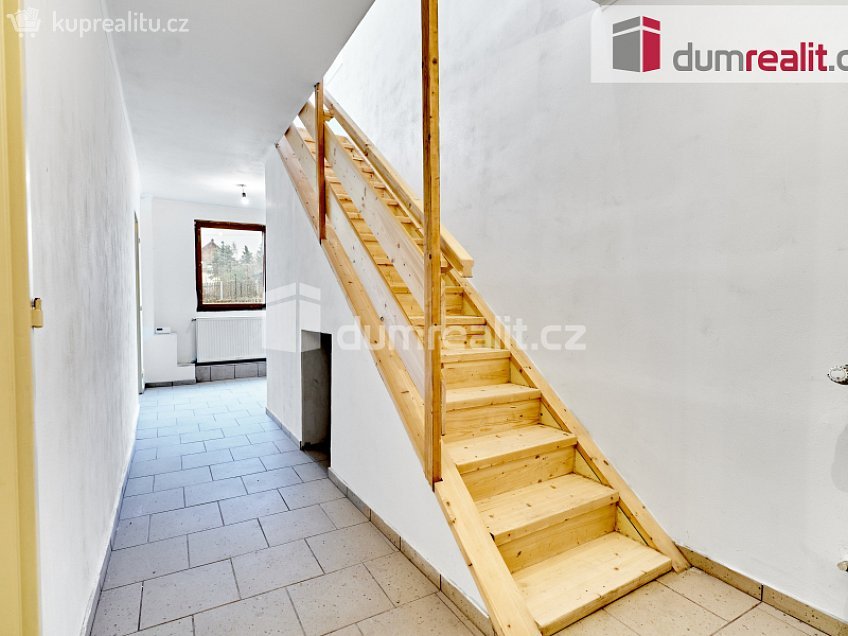 Prodej  rodinného domu 180 m^2 Střední, Pernink 