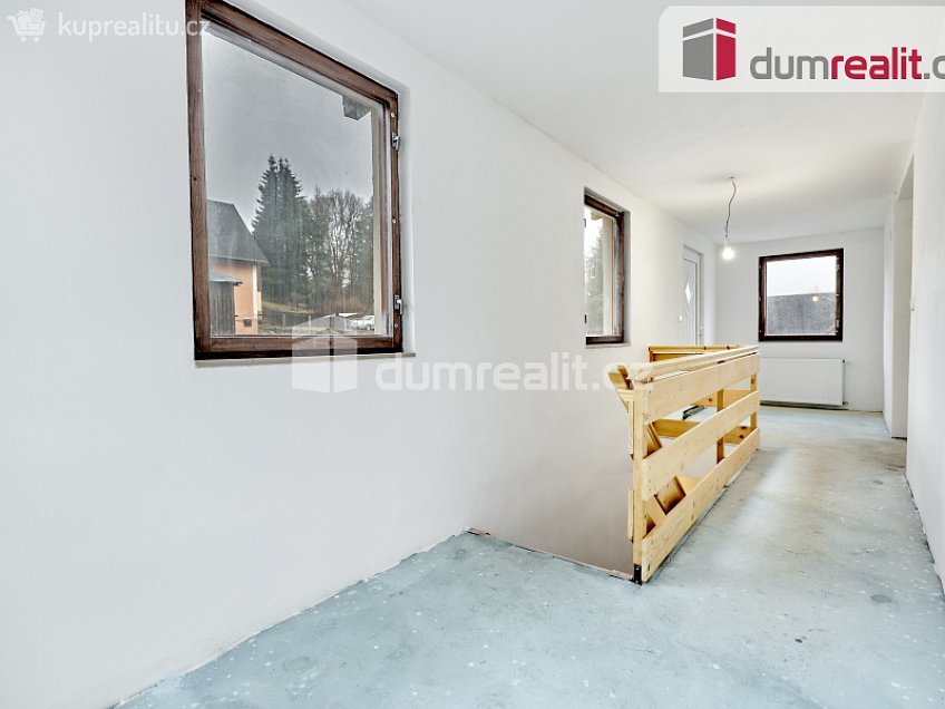 Prodej  rodinného domu 180 m^2 Střední, Pernink 